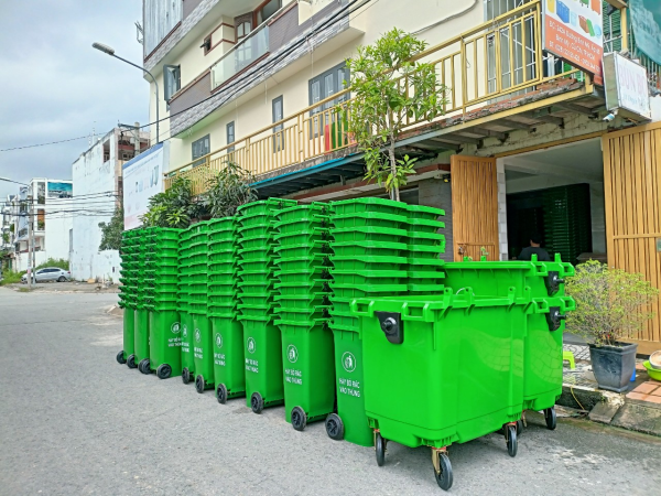 Thùng rác công cộng - Nhựa Phước Đạt - Công Ty TNHH Xuất Nhập Khẩu Thương Mại Dịch Vụ Phước Đạt